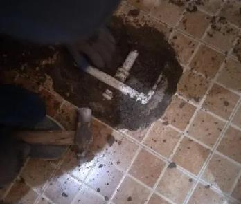 德清卫生间漏水维修公司为您分享下卫生间渗水如何处理及注意事项